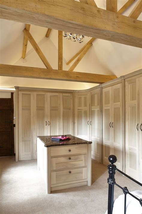 Explore and share your favorite bedroom vaulted ceiling. Vaulted Ceiling | Vaulted ceiling bedroom, Bedroom closet ...