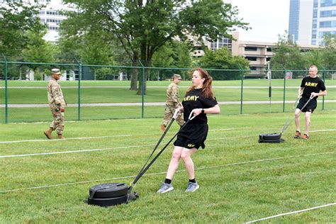 Army Reserve Soldiers Conduct A Diagnostic Acft Ahead Of Roll Out