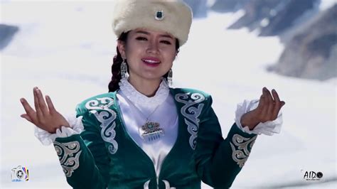 [b ] モンゴル女性歌手Сағым Бейбітшілікқызыさんの歌が魅力的な件 みうけんのヨコハマ原付紀行