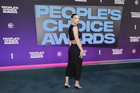 Madelyn Clines Versace Outfit At The Peoples Choice Awards Popsugar Fashion