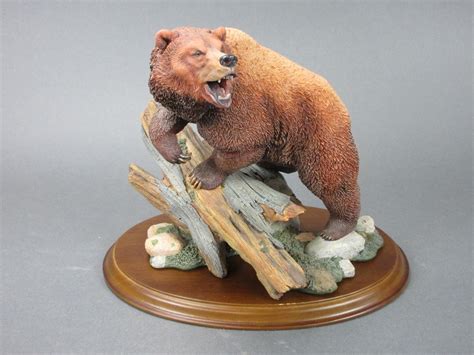 Danbury Mint Resin Bear Statue Heavyweight Champ By Nick Bibby 75