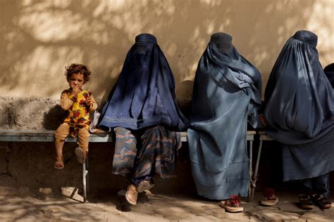 Afghanistans Taliban Order Head To Toe Covering Of Women Pbs Newshour