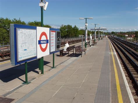 Perivale Underground Station Central © David Hawgood Cc By Sa20