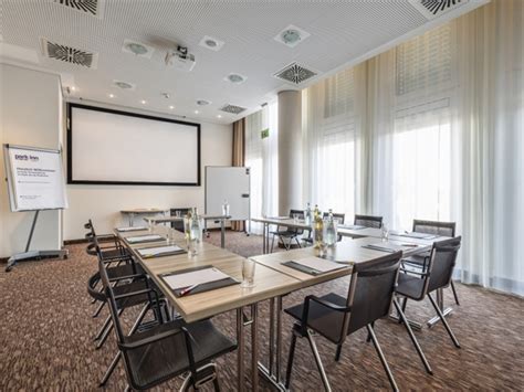 Liebe grüße aus dem weihnachtswunderland park inn köln city west nach tagelanger arbeit vieler fleißiger weihnachtshelfer unter dem einsatz von unseren jungs heute abend ein sensationelles und erfolgreiches spiel! Park Inn by Radisson Köln City West, Tagungshotel in Köln ...