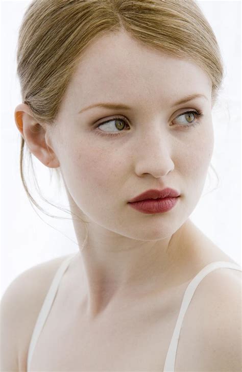 Emily Browning Happy To Be Provocative In Foxtels The Affair Daily