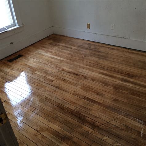 They're traditional and functional—as well as having a: Hardwood floor refinish in an old house in North ...