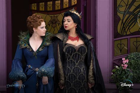Disenchanted trailer: Amy Adams is back for Disney+ movie - GoldDerby