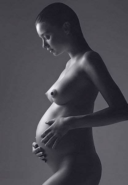 File Miranda Kerr Pregnant Boobpedia Encyclopedia Of Big Boobs