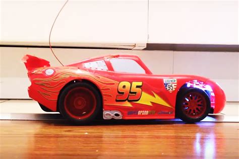 Disney Cars Toys World Grand Prix Lightning Mcqueen Remote