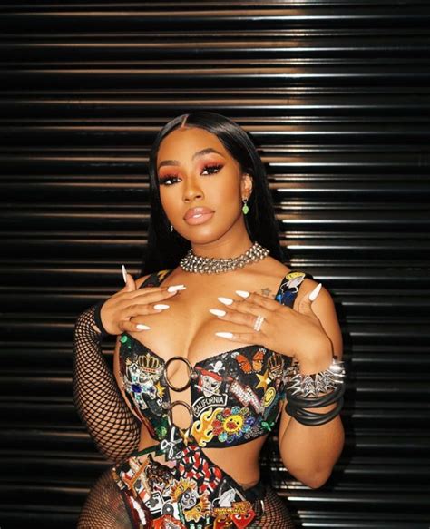 City Girls Rapper Yung Miami Is Worth 5 Million Discover Her Cash Making Moves Emily Cottontop