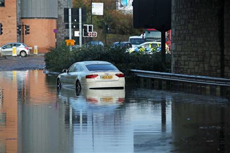 Sheffield Flood Warnings Live Latest Uk Weather And Met Office News As