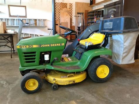 John Deere Stx 30 Riding Lawn Mower With Bagger Live And Online