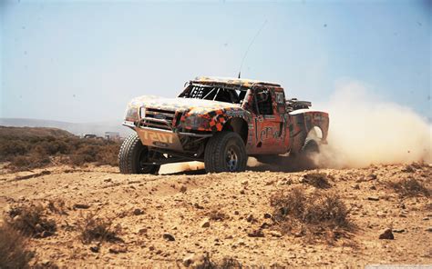 Off Road Car Desert Wallpapers And Images Wallpapers Pictures Photos