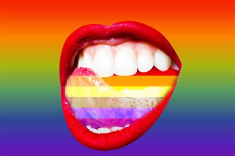10 lesbian tongue kiss photos taleaux et images libre de droits istock