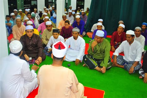 Latar belakang nama sebenar beliau ialah salahuddin yusuf bin najmuddin ayyub. Kehadiran Imam Masjid Al-Azhar (Syeikh Ashraf Hamid ...