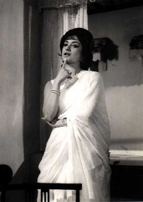 portraits of hindi movie actress saira banu old indian photos