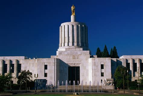 Oregon State Capitol Building Oregon Pictures Oregon