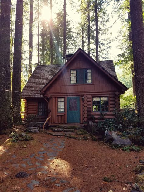 Cabin In The Woods Rpics