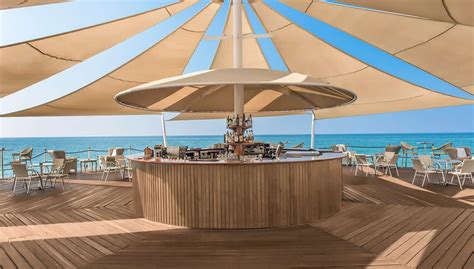 Pin By Kirill Shevelev On Пляжная зона Beach Lounge Beach Cafe Pool