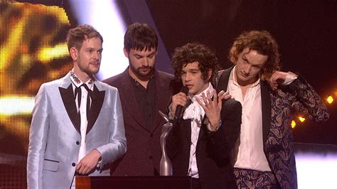 The 1975 Win British Group The Brits 2017 Youtube