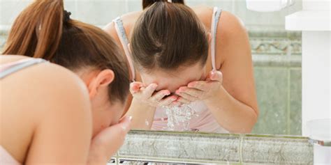 7 Hal Penting Dan Mendasar Soal Cuci Muka Yang Perlu Kamu Ketahui