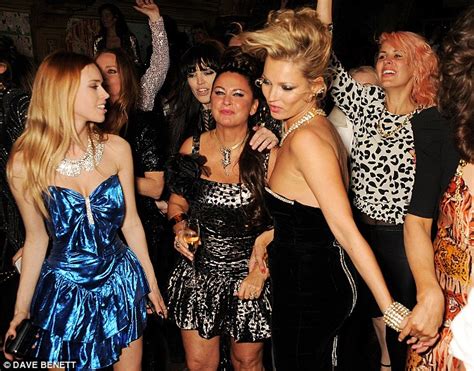 Kate Moss Embraces The 80s For Fran Cutlers Wild 50th Birthday Bash Daily Mail Online