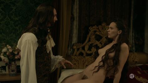 Anna Brewster Versailles Nude Thefappening