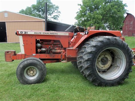 Allis Chalmers D21 Series 2this Is 1 Of 2 I Saw At Marion Klutzes Farm