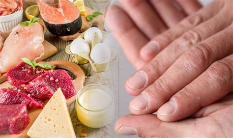 Vitamin B12 Deficiency Symptoms The Sign In Your Nails You Could Be