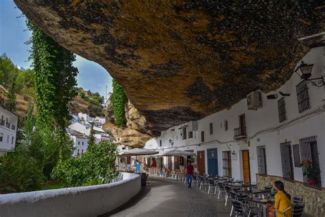 Setenil De Las Bodegas Andalusia Cosa Vedere E Perché Visitarlo
