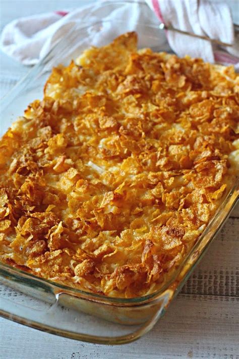 It has a strange blend of spices that at first glance makes you think it wouldn't be any good. Easy Cheesy Potato Casserole with Corn Flakes | Recipe ...