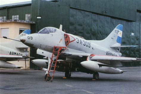 Aeronaves Preservadas De La Aviacion Naval Argentina Douglas A 4q