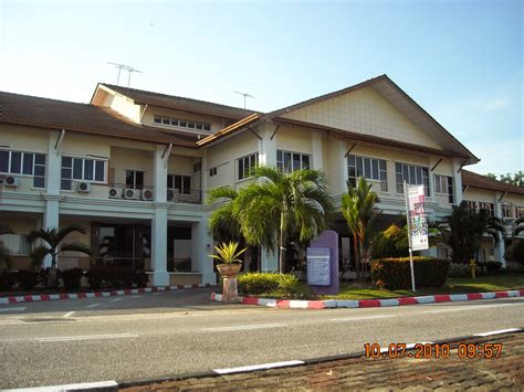 Hotel seri pauh is a budget hotel located in permatang pauh, near to uitm permatang pauh, politeknik seberang prai, usm and seberang jaya. Homestay Bertam Homestay Sungai Dua Homestay Seberang Jaya ...