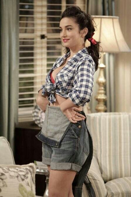 Pin By George On Last Man Standing With Images Molly Ephraim Bikini