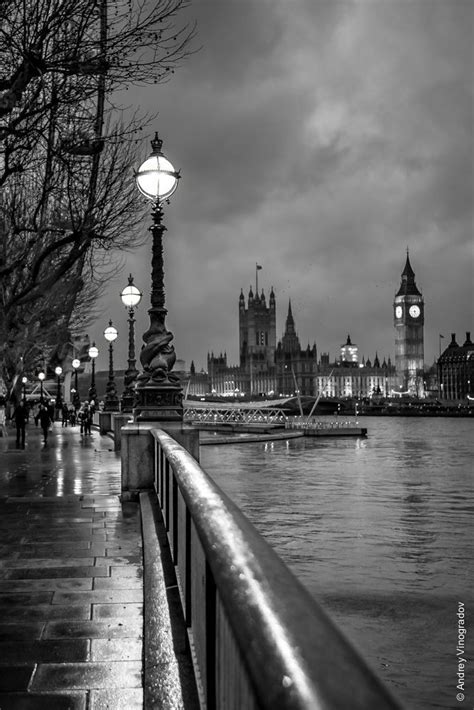From almost pure white through to deep the water becomes beautifully smooth and gives a wonderful aesthetic quality. London by Andrey Vinogradov on 500px | London wallpaper, Black and white aesthetic, White ...