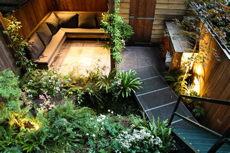 18 Great Design Ideas For Small City Backyards