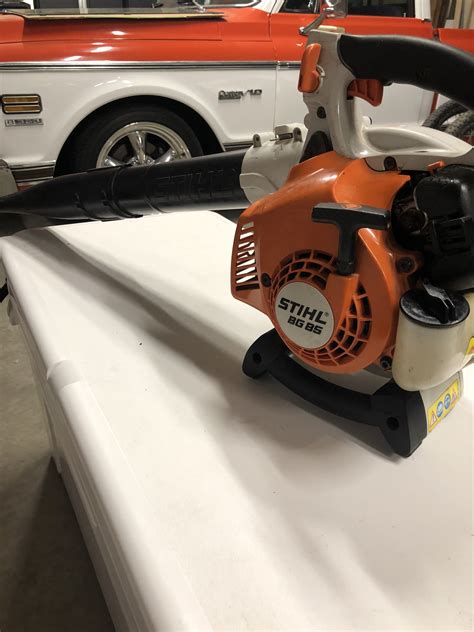 In this video, we show you how to properly and safely start your stihl blower that have the simplified starting procedure. Stihl leaf blower | Bloodydecks