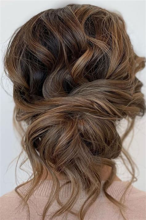 32 Classy Pretty And Modern Messy Hair Looks Pretty Loose Undone Updo