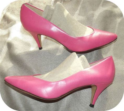 Vintage 80s Coral Pink Classic High Heel Pumps 10 Connie Commuters