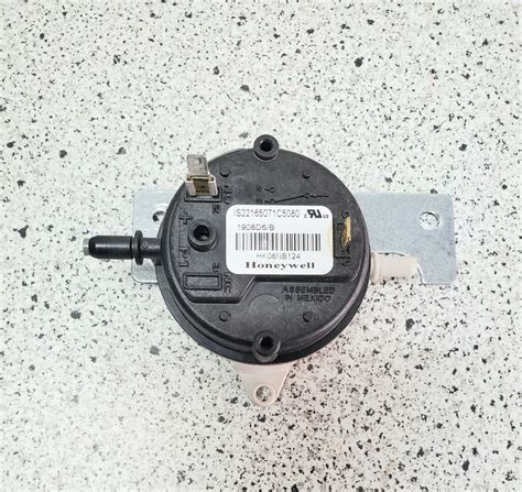 Honeywell Furnace Pressure Switch Hk06nb124 Carrier Bryant 58mxa080 16