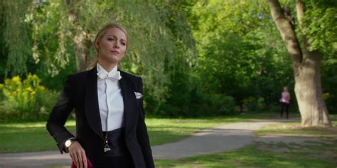 Learn about a simple favor: A Simple Favor Trailer - What Happened to Emily? | The Nerdy