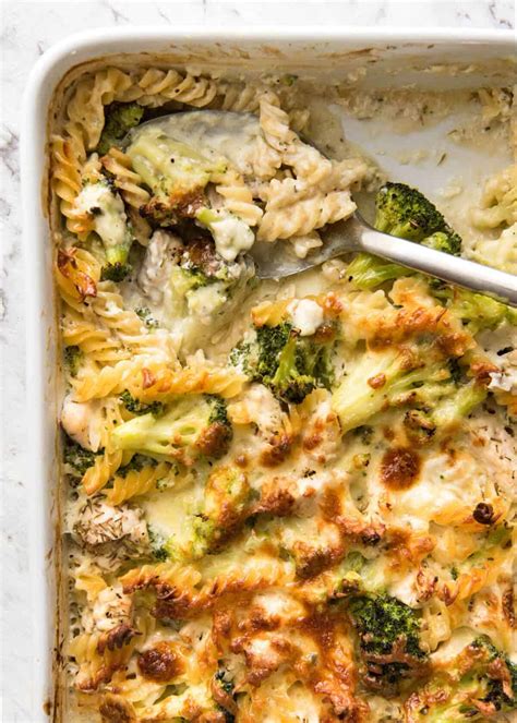 A weeknight pasta that utilizes simple pantry ingredients in a luxurious way. Ultra Lazy HEALTHY Chicken and Broccoli Pasta Bake ...