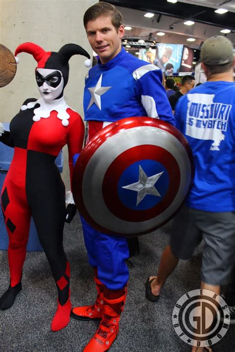 Sdcc 2012 Cosplay Round Up Harley Quinn And Captain America