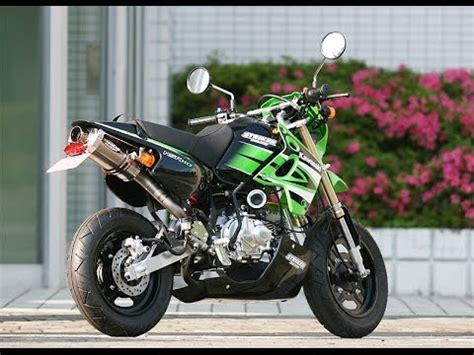 Designed after the widely popular klx/kx range of dirt bikes, the ksr was primarily targeted for younger riders who needs a practical. Kawasaki KSR 110 exhaust sound and acceleration - YouTube