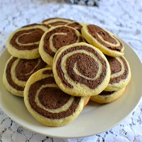 Cooks Hideout Pinwheel Cookies Vanilla Chocolate Marbled Or Pinwheel