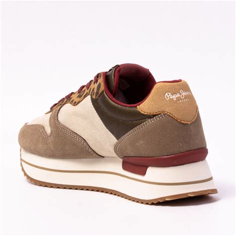 Las podemos conseguir en diferentes modelos con tacón alto y bajo, botas largas con marcas de botas color camel mujer. Deportivo de Mujer Camel Pepe Jeans PLS31070 | en ...