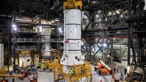 Nasa Begins Assembling The Rocket For Artemis Moon Mission Cnn
