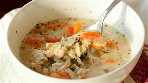 Being the creature of habit this chicken & wild rice soup is what i make when i'm fresh out of snacks. Panera Copycat Chicken and Wild Rice Soup - YouTube