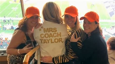 Sarah Taylor Wife Of Head Coach Zac Taylor Has Bengals Fans Dream Closet