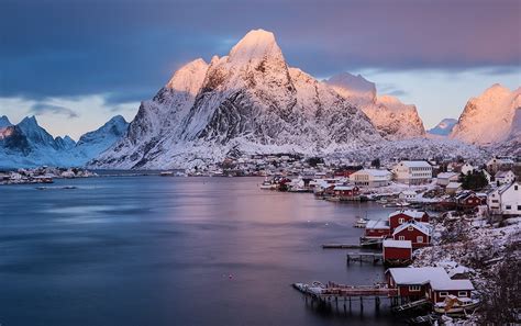 15 Beautiful Places Around The World Which Turn Into Snowy Wonderlands
